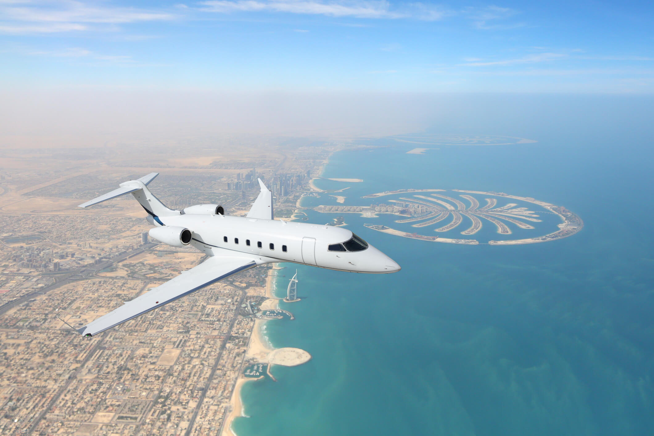The Challenger 605 in the sky