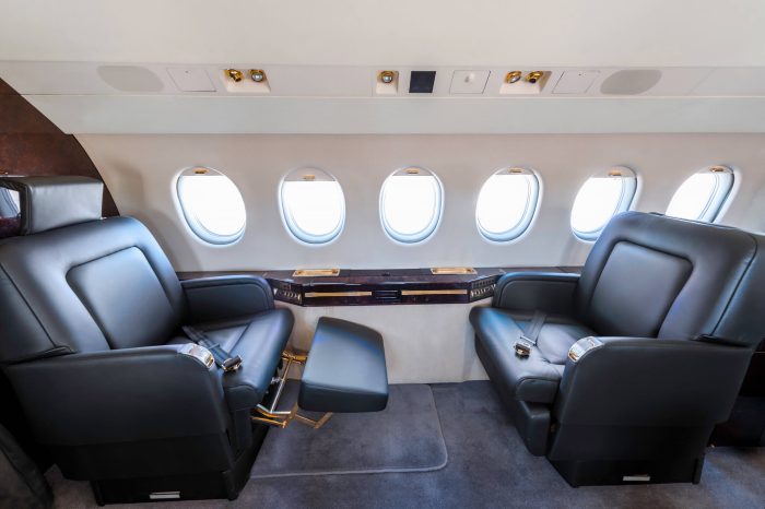 Seating option onboard the Challenger 350